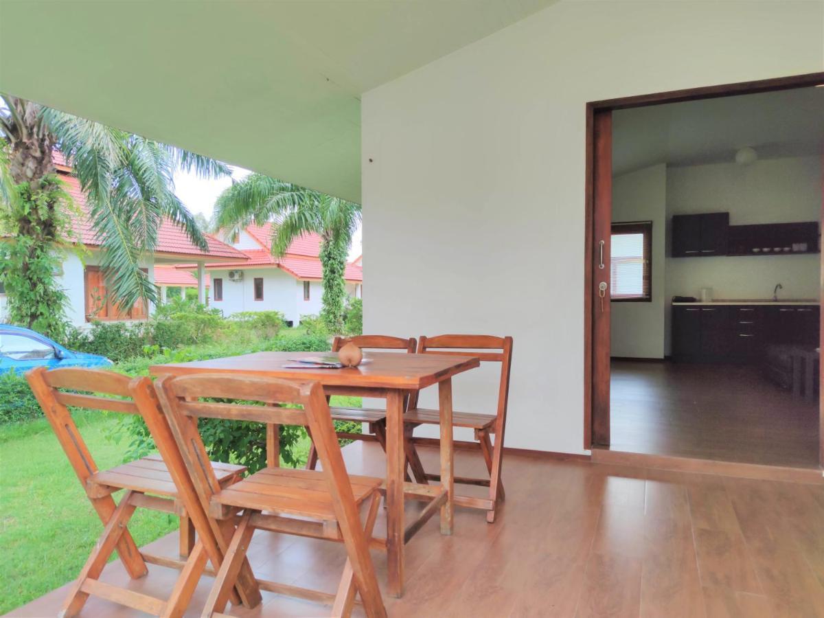 Armonia Village resort y Spa Chumphon Exterior foto