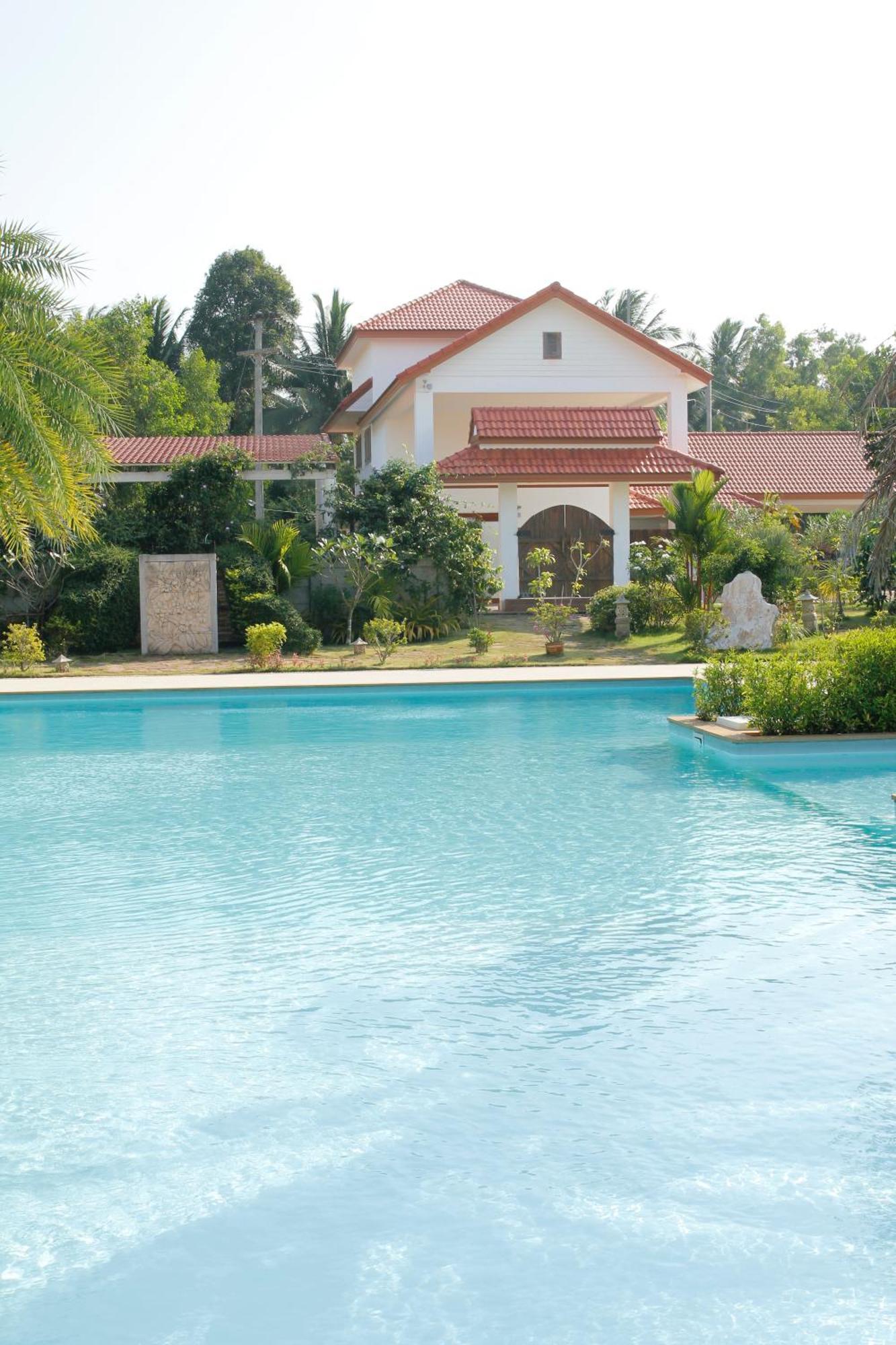 Armonia Village resort y Spa Chumphon Exterior foto
