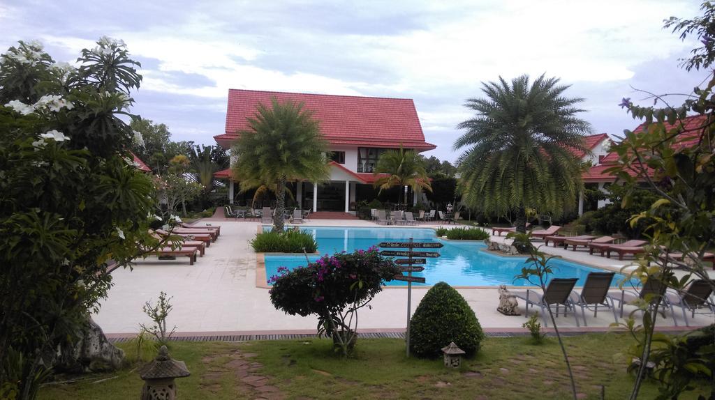 Armonia Village resort y Spa Chumphon Exterior foto