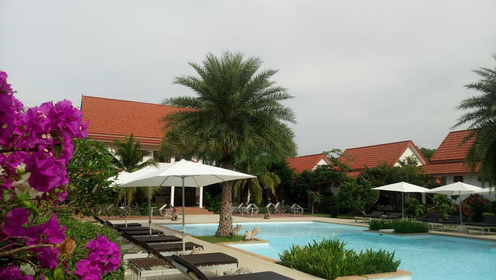 Armonia Village resort y Spa Chumphon Exterior foto