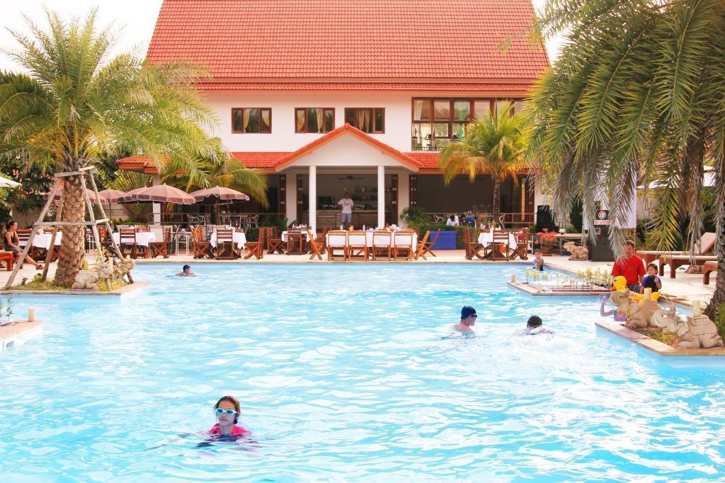 Armonia Village resort y Spa Chumphon Exterior foto
